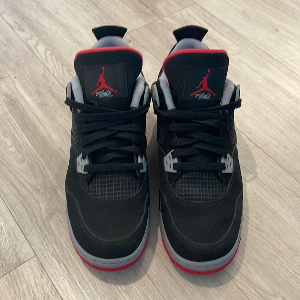 Air Jordan 4 Retro
